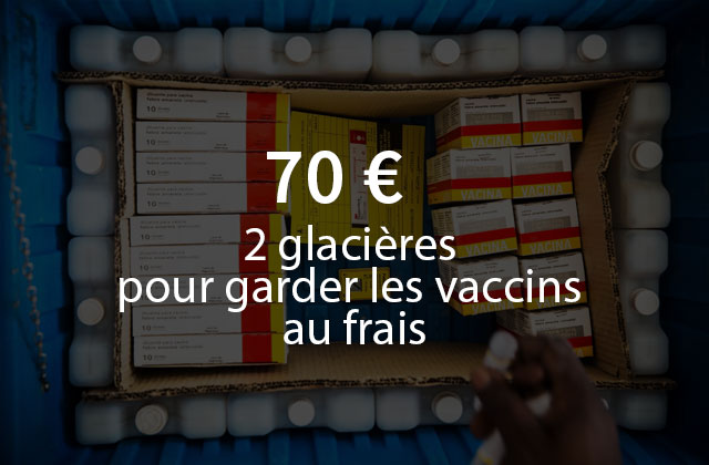 2 glacières pour garder les vaccins au frais