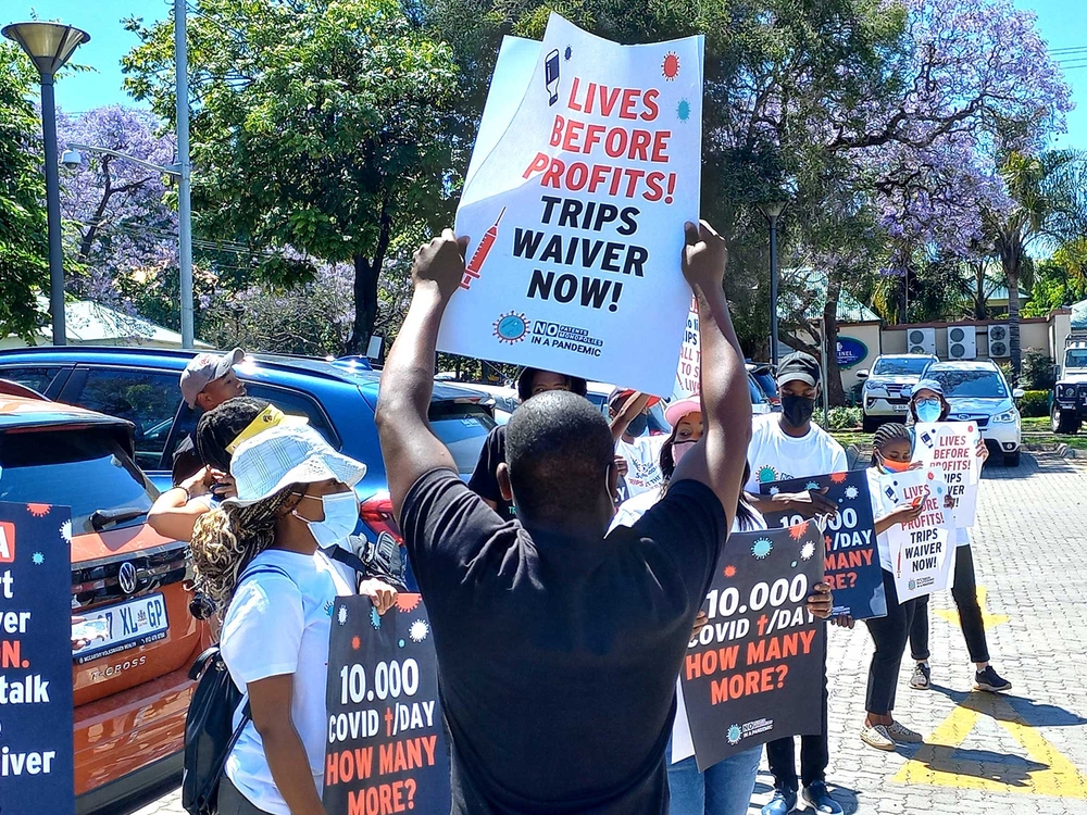 50 jaar medische hulp: van Cambodja tot Rwanda en Syrië | Artsen Zonder ...